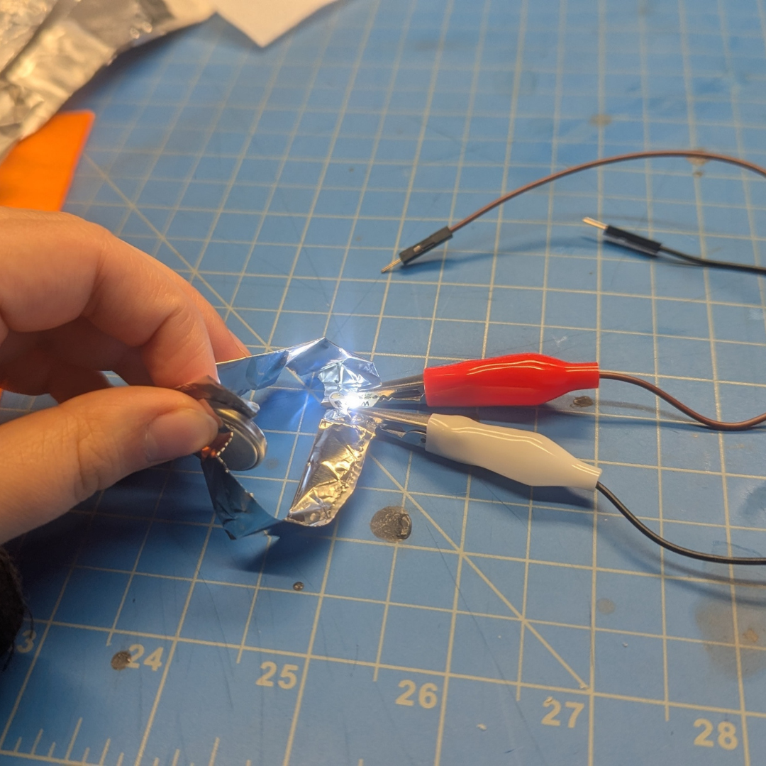 Then I used another matter aluminum foil that worked perfectly, and finally, the long-awaited light has shined once more!